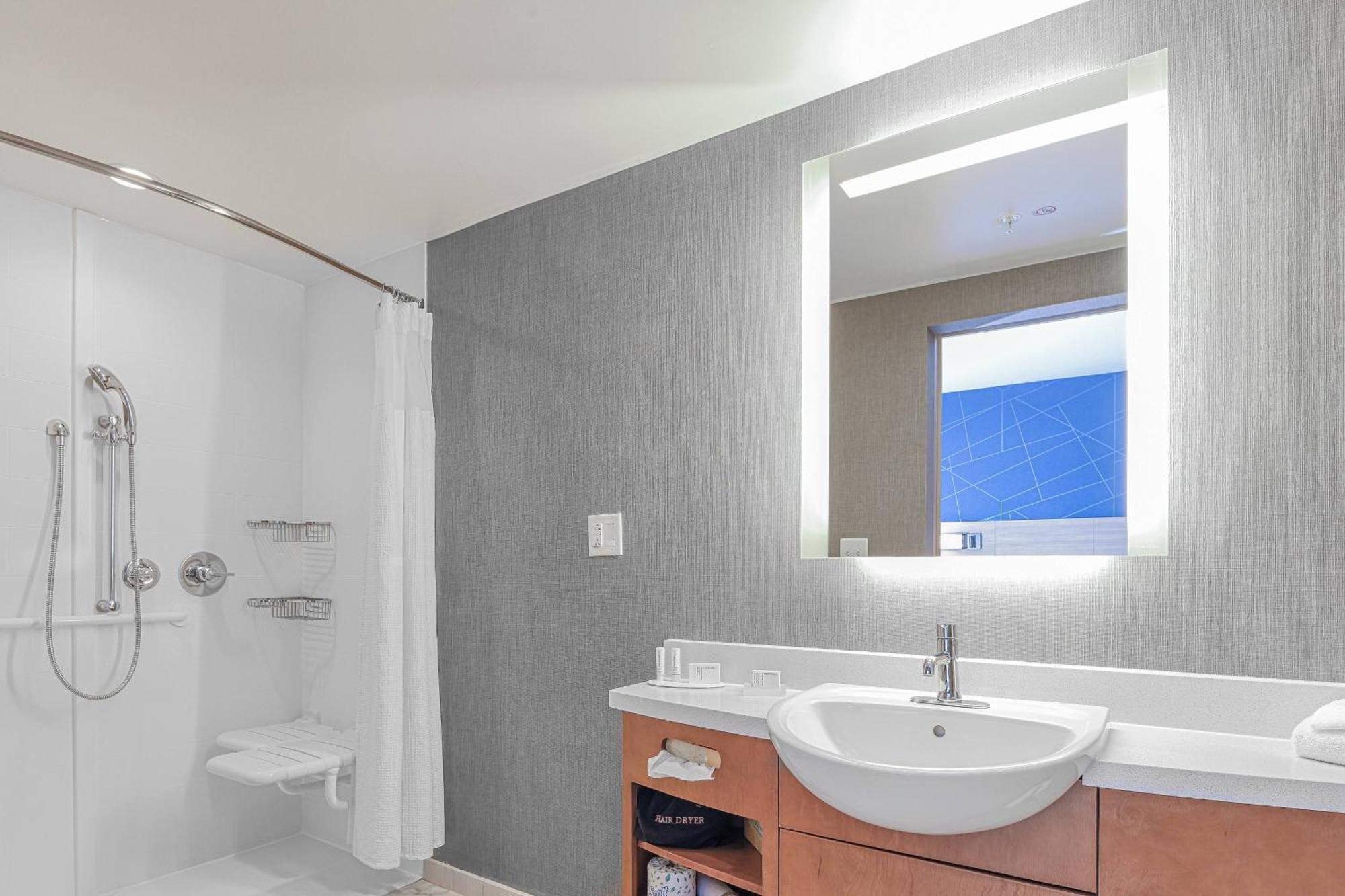 Springhill Suites By Marriott Фишкил Екстериор снимка
