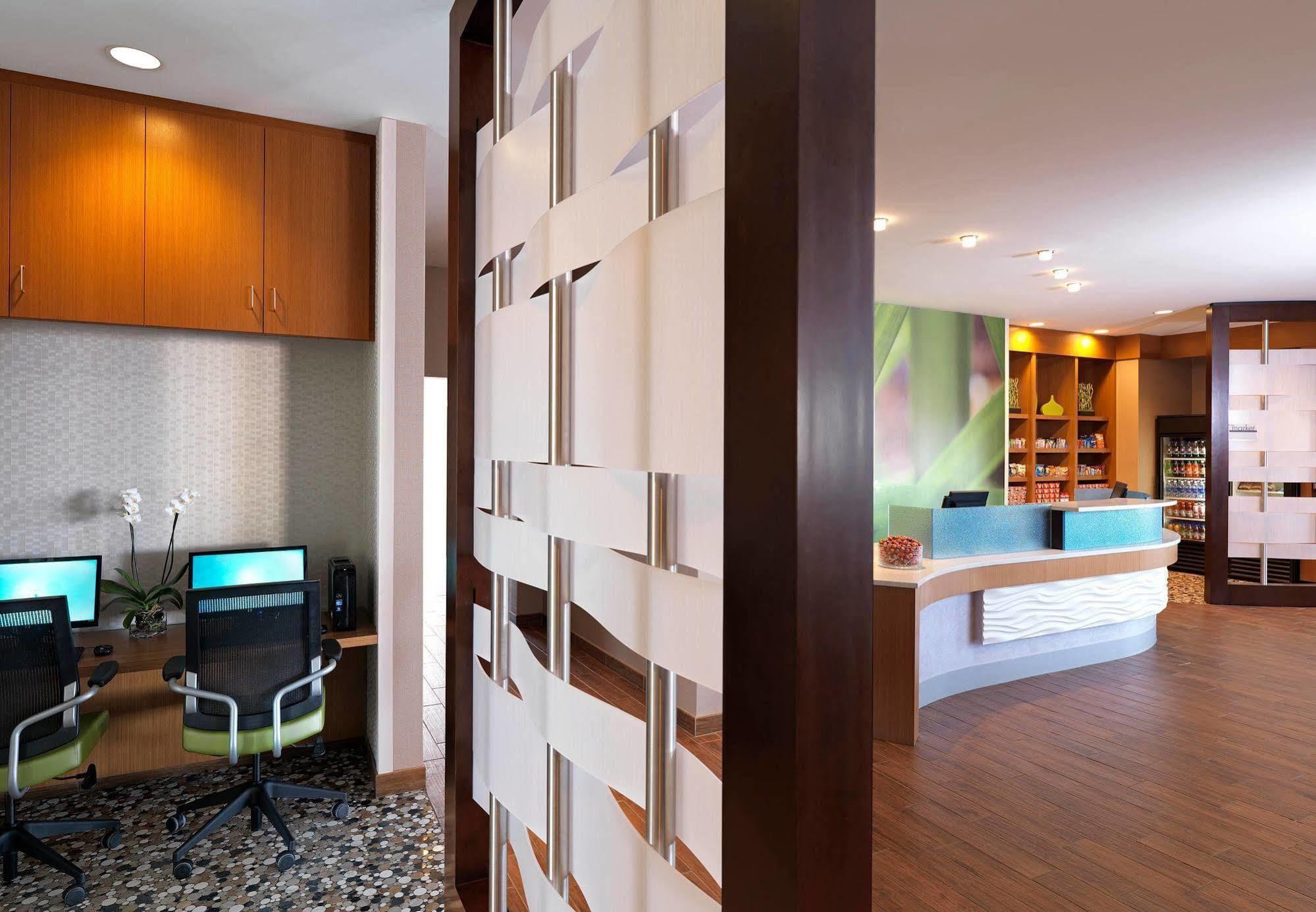 Springhill Suites By Marriott Фишкил Екстериор снимка